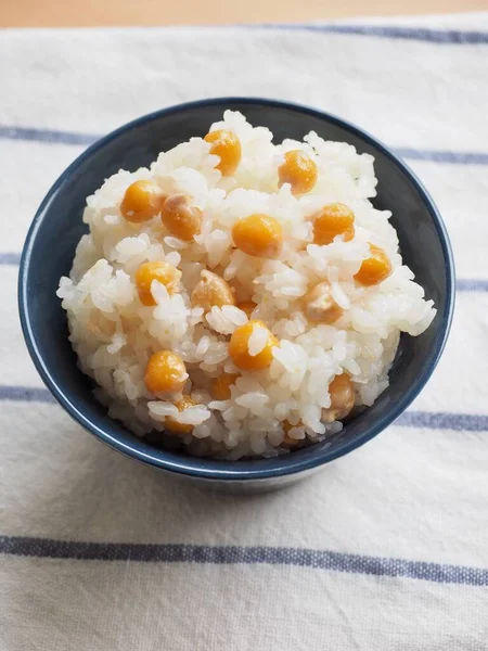 Makanan Asia Nasi Putih Dan Cicer Arietinum — Stok Foto