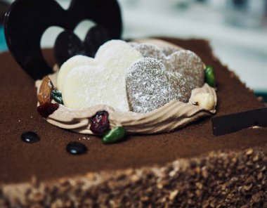 Çikolata Kahverengi Kalp Şekerli Kek