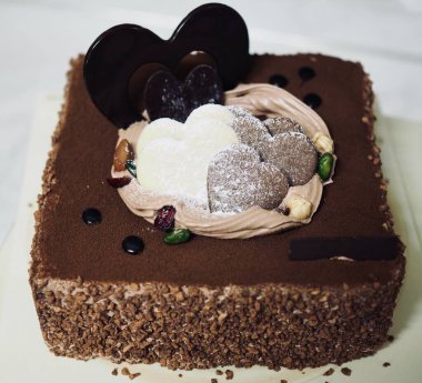 Çikolata Kahverengi Kalp Şekerli Kek