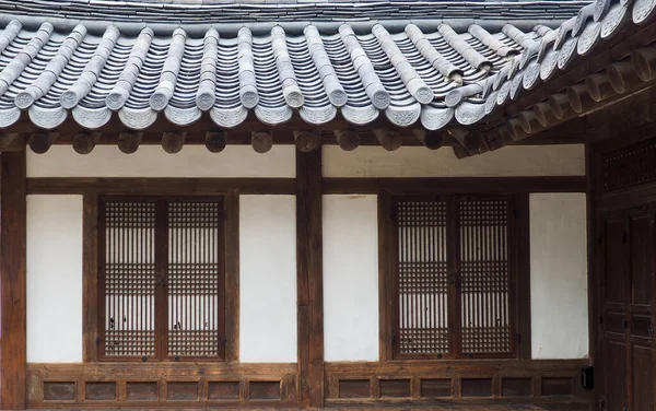 Kore 'nin eski geleneksel pencereleri