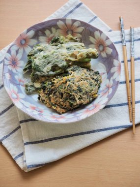 Kore geleneksel sebzeli krep, Araliaceae