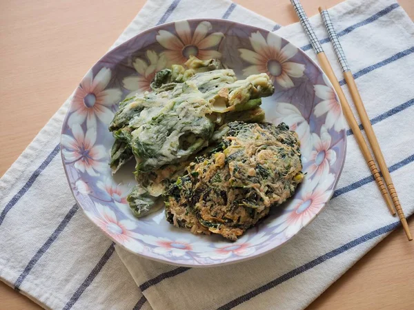 Kore geleneksel sebzeli krep, Araliaceae