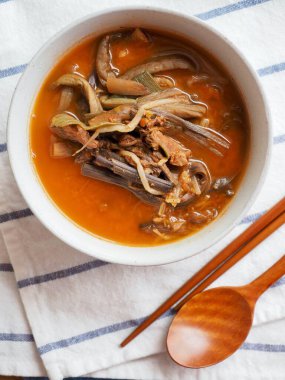 Geleneksel Kore yemeği Yukgaejang, Biftek çorbası.