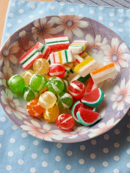 Caramelle Forma Cerchio Rosso Giallo Verde Gelatina Frutta — Foto Stock