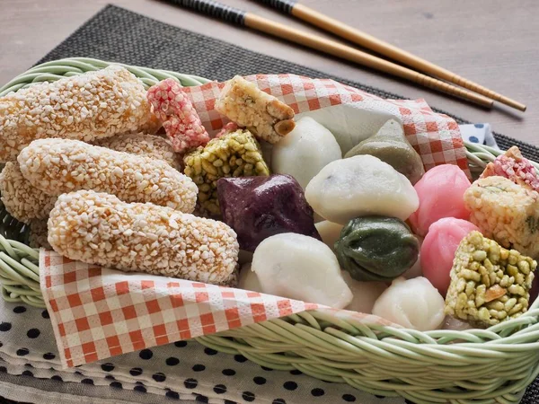 Cibo Coreano Songpyeon Torta Riso Forma Mezza Luna Sweetricepuffs Snack — Foto Stock