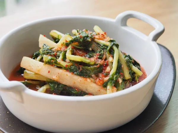 Cibo Coreano Giovane Ravanello Kimchi — Foto Stock
