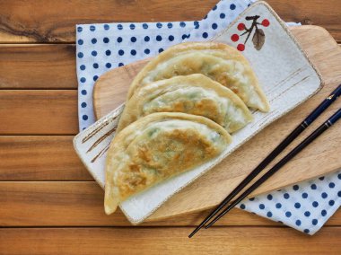 Asya yemeği Dim sum, kızarmış börek.