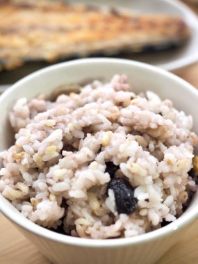 Asya fasulyesi karışık pirinç.