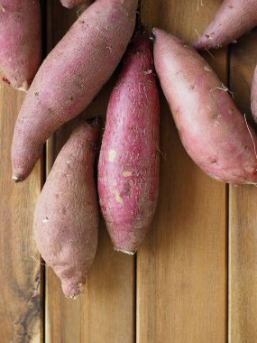 Taze Organik Kök Bitkisi Tatlı Patates