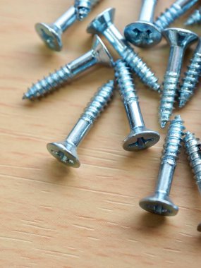 Gümüş vidalı ahşap tahta arka plan