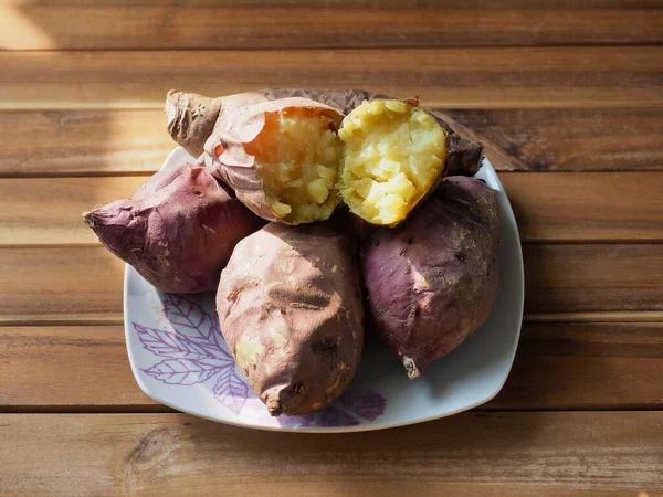 Cultivos Raíz Ecológicos Batatas Asadas —  Fotos de Stock