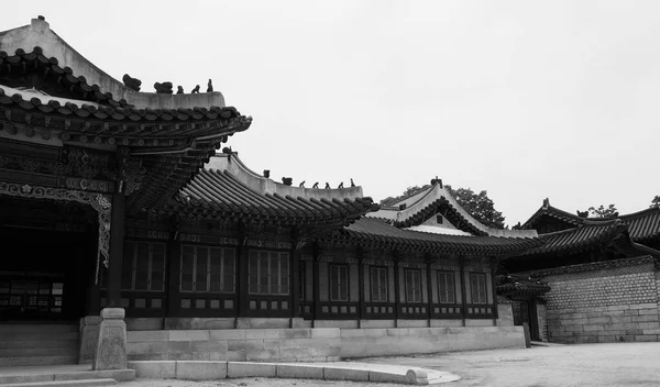 韩国传统皇宫常德宫 — 图库照片