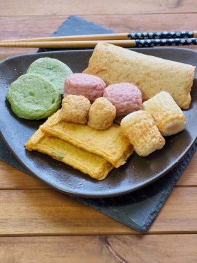 Asya yemeği balık keki, balık ezmesi, eomuk, odeng.