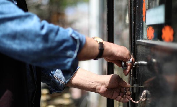 to open a shop with a padlock