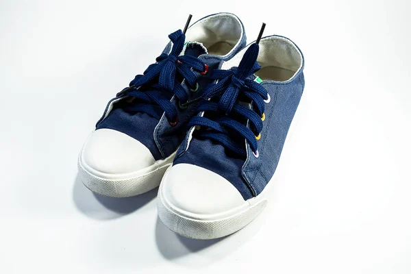 Sneakers Blu Bambini Isolate Sfondo Bianco — Foto Stock