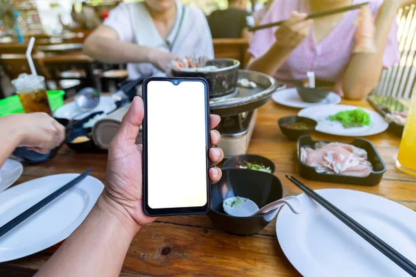 Använda Smartphone För Att Beställa Mat Butiken För Att Förhindra — Stockfoto