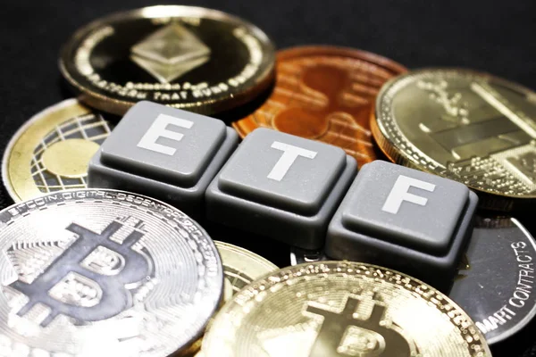 Una criptografía ETF - el siguiente paso hacia un futuro decentrailzed - Bitcoin ETF Imagen De Stock
