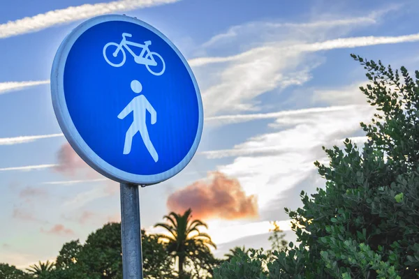 Ampel Fußgänger Und Radfahrer Himmel — Stockfoto