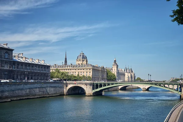 View of Paris from the Seine river — Stock Photo, Image