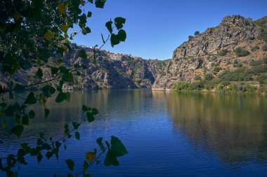 Arribes d doğal park çevresinde Douro nehri