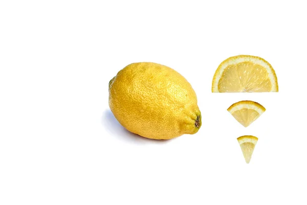 Skott av en citron bland citron beundrar i engelska alfabetet. — Stockfoto