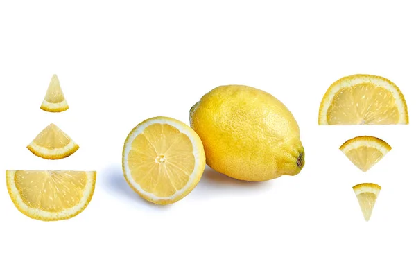 Skott av en citron bland citron beundrar i latinska alfabetet. — Stockfoto