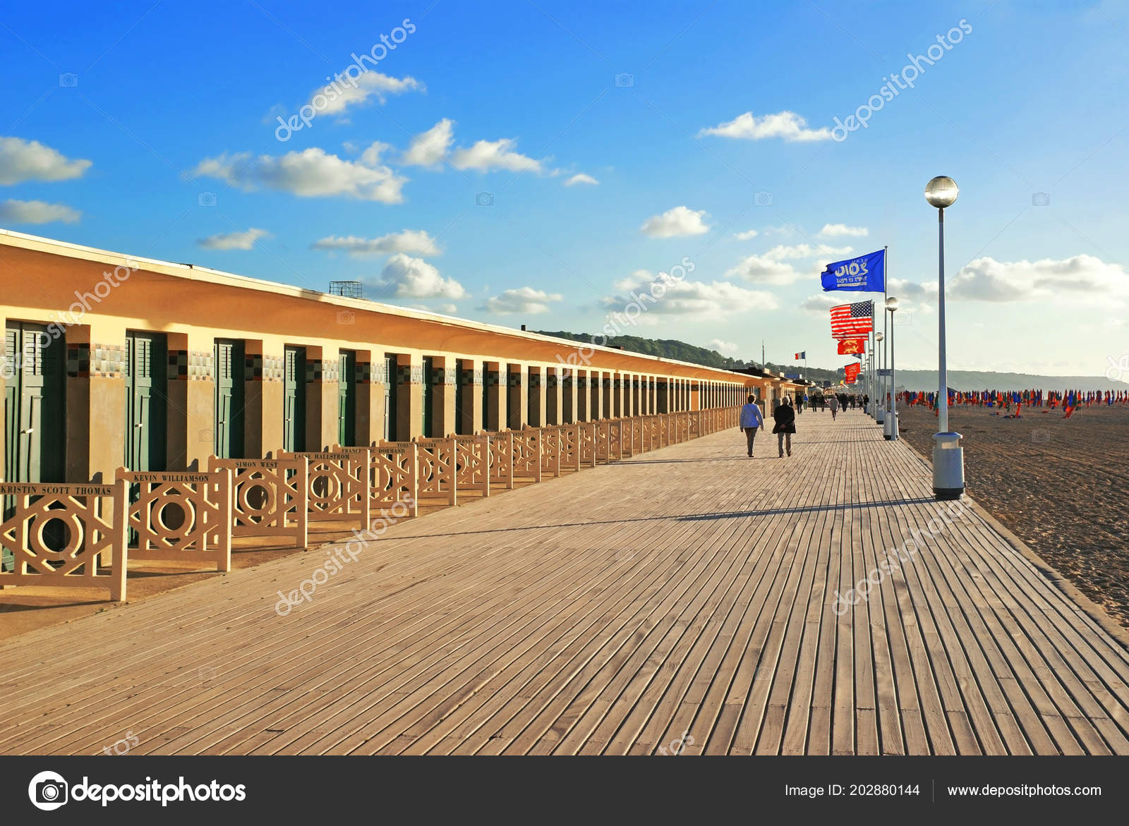 Les Clbres Planches Devant Les Cabines Bain Plage Deauville