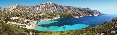 Calanque ve Provence Fransa'da Sormiou köyü
