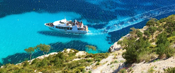 Bateau Dans Les Eaux Limpides Des Ruisseaux Provence — Photo