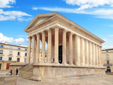 Ünlü kare ev, Occitania Nmes Roma kalıntısı, Fransa.               