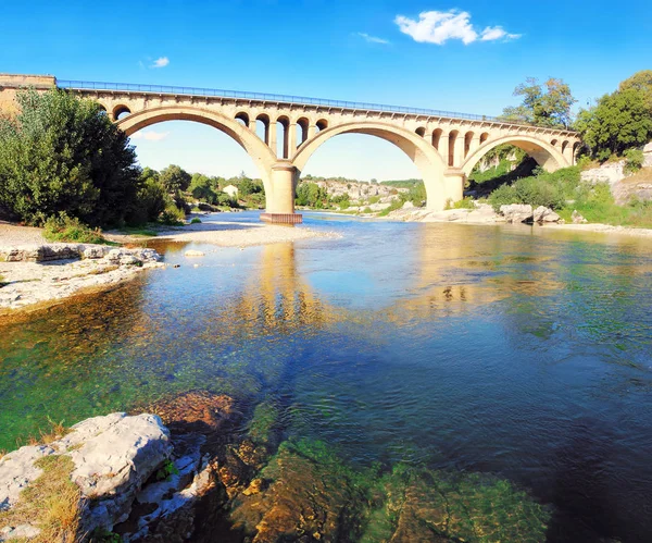 Šváb Mostě Collias Occitanie France — Stock fotografie