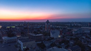 Şehirde sabah, şafak, hava fotoğrafçılığı karşılamak.