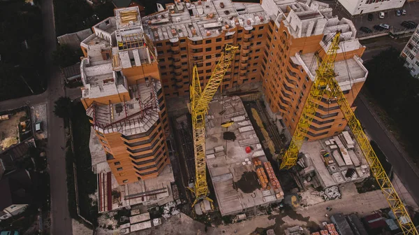 Bau Eines Mehrstöckigen Gebäudes Baukran Luftaufnahmen — Stockfoto