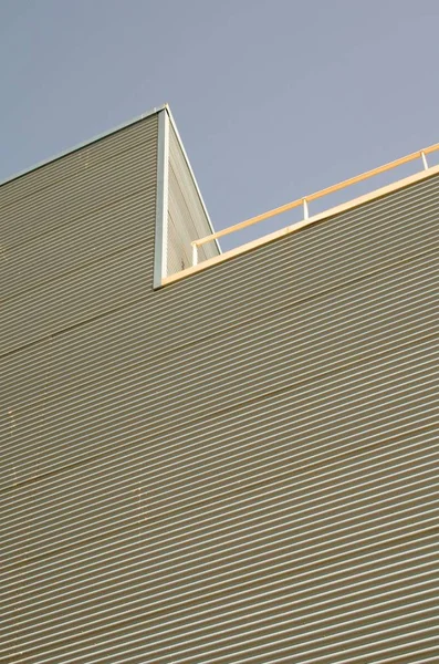 Деталь Современного Промышленного Металлического Фасада — стоковое фото