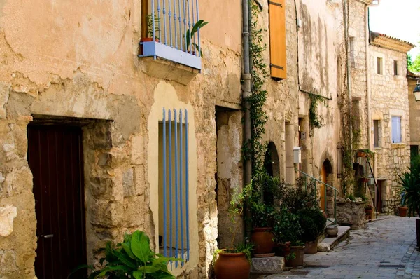 impression of a small village in provence (France)