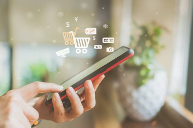 Kadın el insanlar simgeler sohbet kutusu, sepeti, dolar ile online alışveriş açılır için smartphone yapmak online satış kullanarak. Sosyal medya pazarlama kavramı.