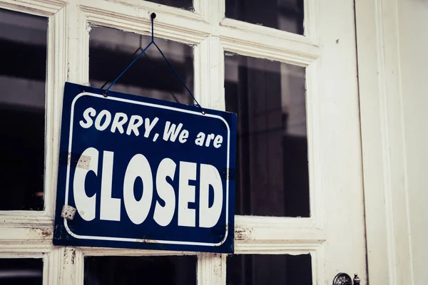 Sign Board Sorry Closed Hang Door Business Shop Nature Green — Stock Photo, Image