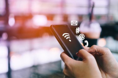 İletişim fintech işareti simgesi ve bağlantı ekranı smartphone. Mali iş teknoloji özgürlük rüya yaşam internet özgürlük hayat kavramı kullanma.