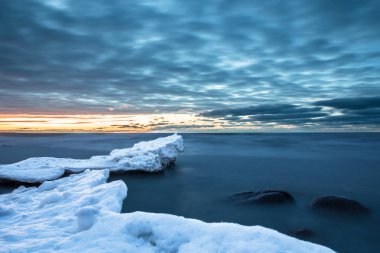 Sakin ve güç Kuzey Denizi. Finlandiya Körfezi