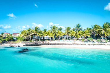 Belle Mare plajlarının aearial görünümü, Mauritius.