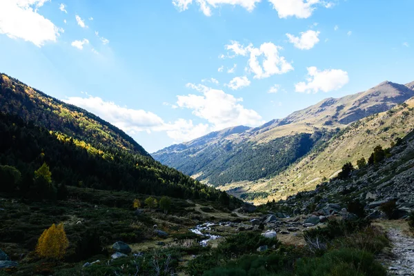 Sonbaharda Vall d'incles, Andorra