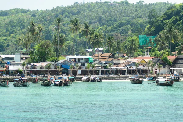 Phi Phi Island Krabi March 2015 Nave Phi Phi Island —  Fotos de Stock