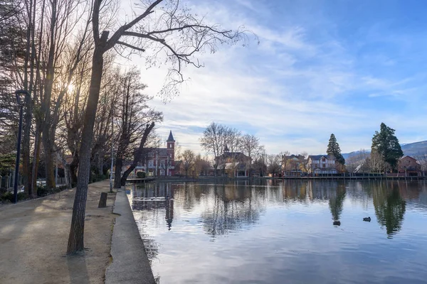 Lake Schierbeck Park, Puigcerda Cerdanya, Girona, Catalunya, İspanya.