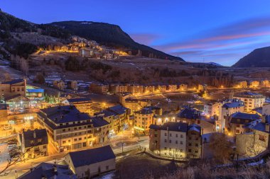 Cityscape Canillo kışın. Canillo, Andorra
