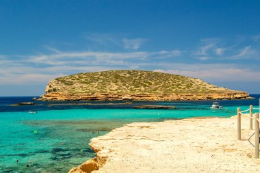 Güzel Cala Comte Sahili, Sant Antoni de Portmany, İbiza, Balear Adaları, İspanya