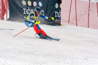 Audi FIS Alp Kayak Dünya Kupası - kadın Combinedsoldeu, Andorra - 28 Şubat: kayakçı içinde rekabet Audi FIS Alp Kayak Dünya Kupası Bayanlar süper kombine 28 Şubat 2016 Soldeu, Andorra üzerinde sırasında.