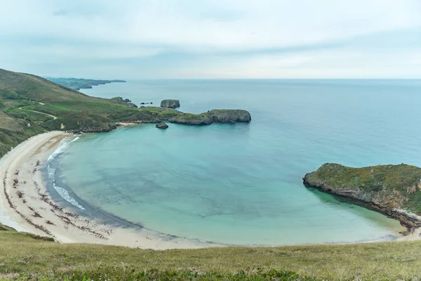 Torimbia ve Toranda, Asturias, Spai manzaralı sahiller görüntüsü — Stok fotoğraf