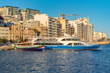Yatlı Sliema masmavi limanı, Malta,.