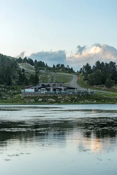 Reflektion Vid Sjön Kretsen Sjön Pessons Andorra — Stockfoto