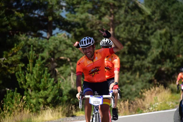 Andorra: agust 4 2019: radfahrer in la purito 2019 in andorra. — Stockfoto